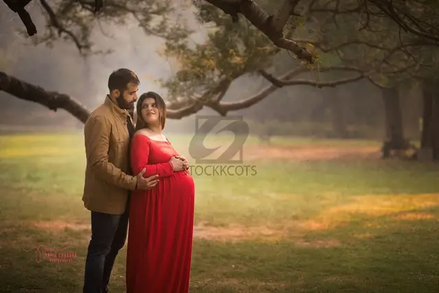 Top Pregnancy Photoshoot in Delhi | Call 9810288304 - 1/1