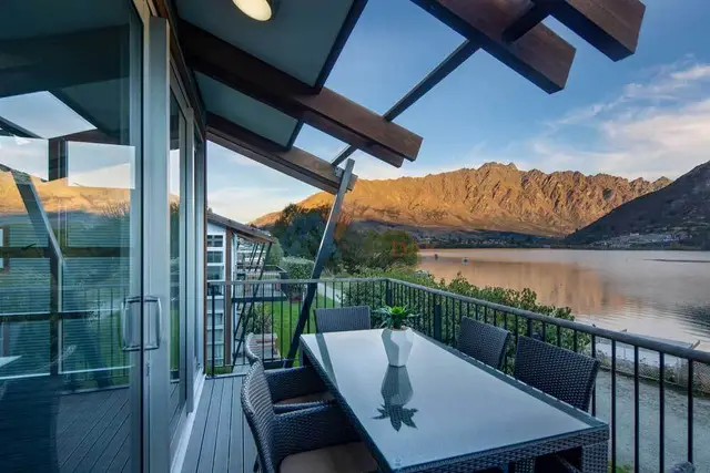 Queenstown apartment accommodation - 1/1