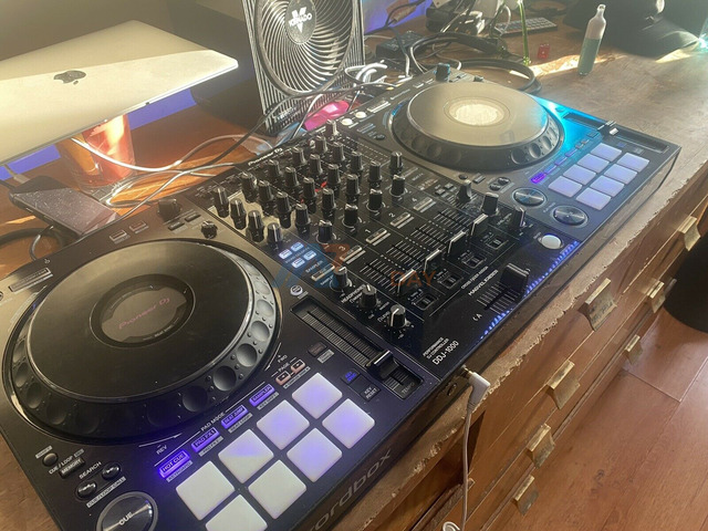 Pioneer DJ DDJ-1000 Black 4ch Performance DJ Controller Rekordbox - 1/2